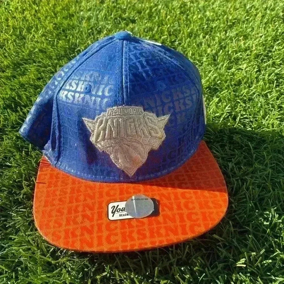 NBA New York Knicks Youth Hat Adidas 1993 - Picture 2 of 6